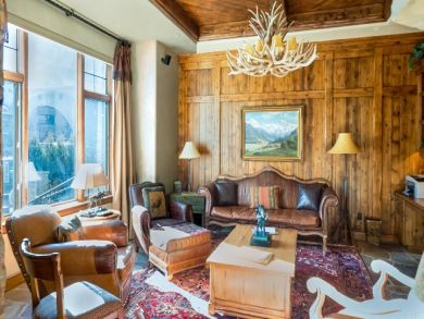 Luxury and One Block From Little Nell Hotel Sleeps 12